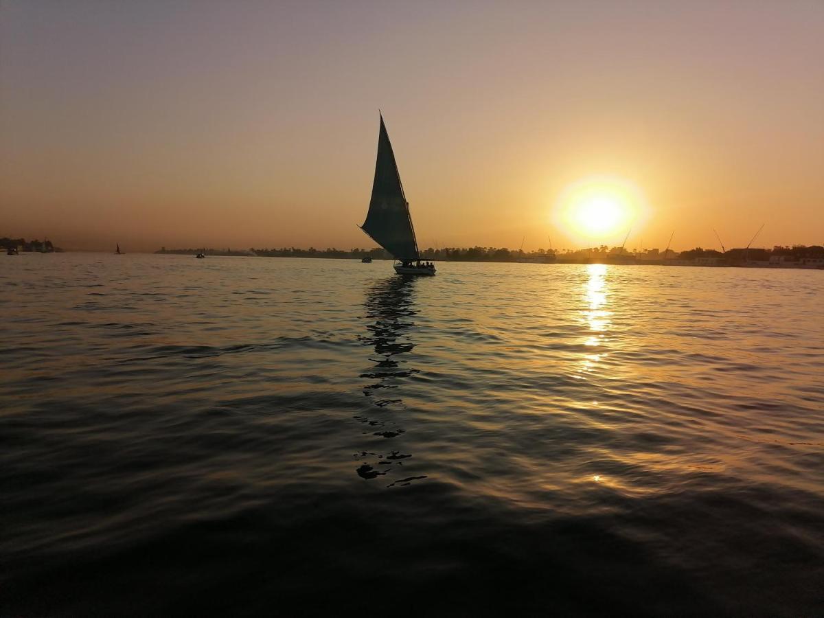 Luxor Palace Apartments Bagian luar foto