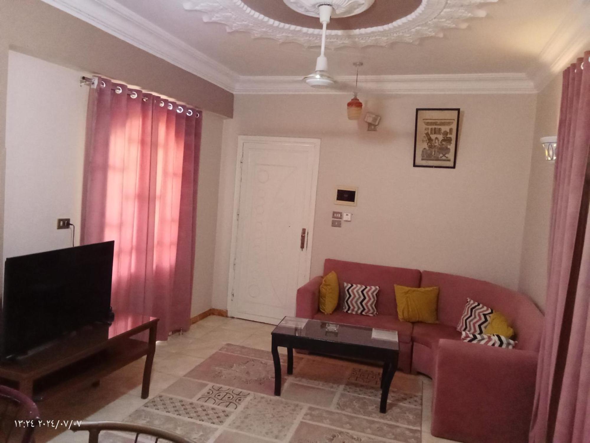 Luxor Palace Apartments Bagian luar foto